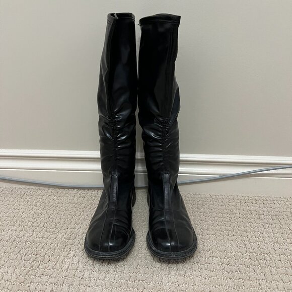 Artica leather boot with heels, 8.5 - Picture 1 of 3